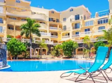 شقة Apartamento De Lux *